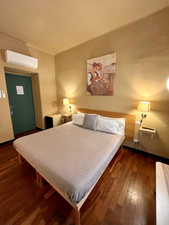 Hotel Mama La Spezia Esterno foto
