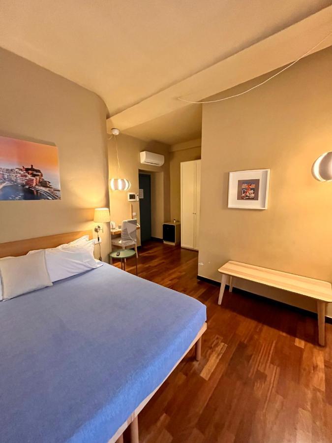Hotel Mama La Spezia Esterno foto