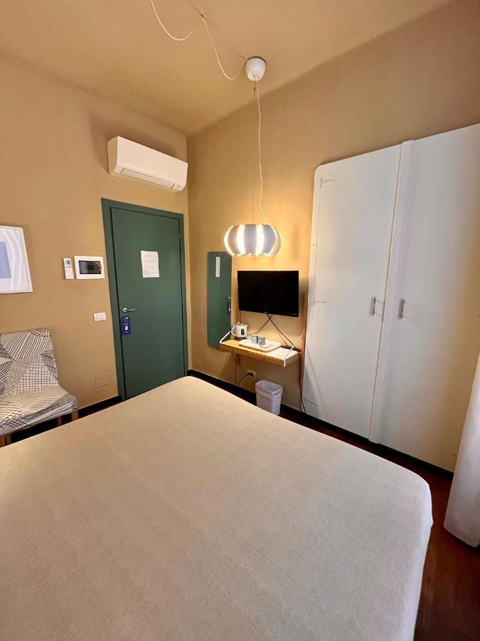 Hotel Mama La Spezia Esterno foto