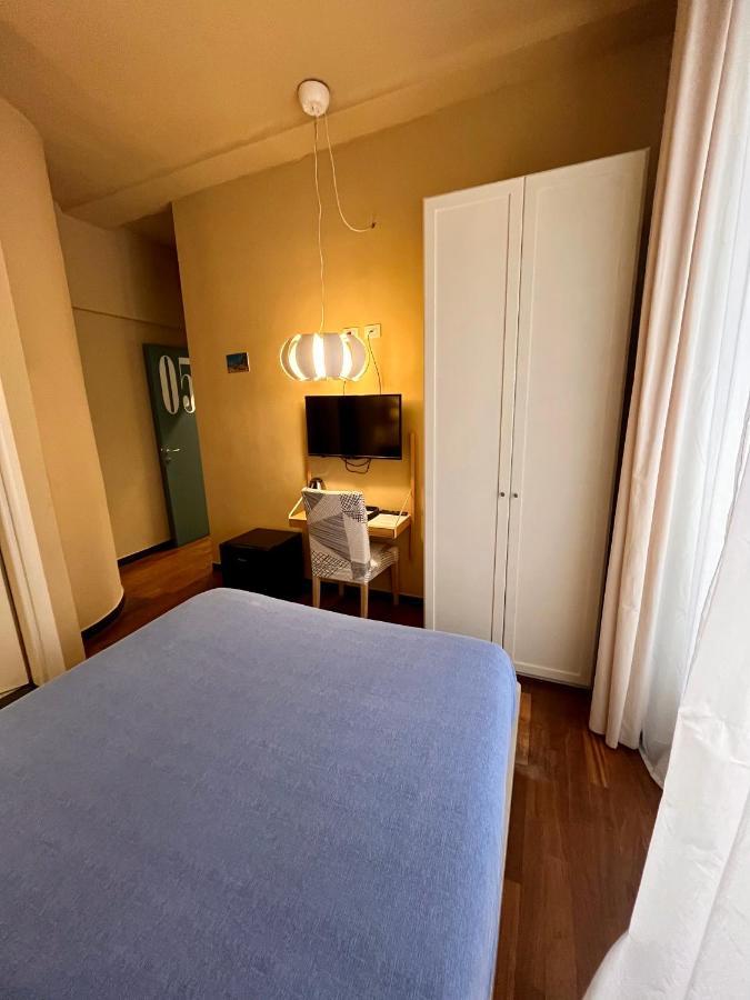 Hotel Mama La Spezia Esterno foto