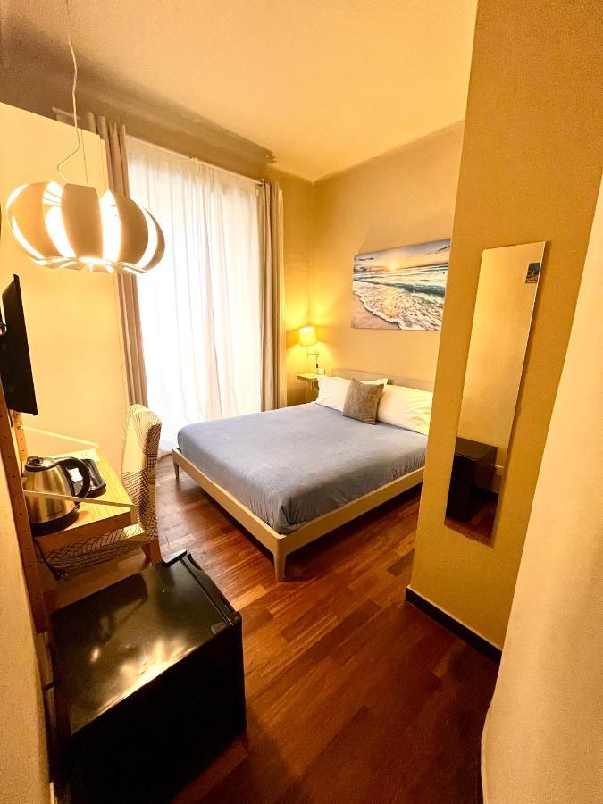 Hotel Mama La Spezia Esterno foto